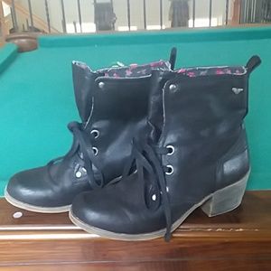 Roxy Boots